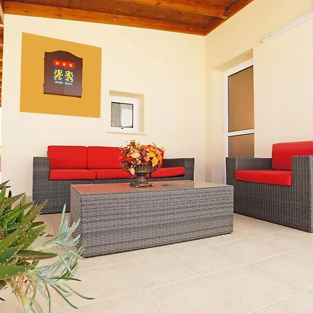 Arcadia Villa
