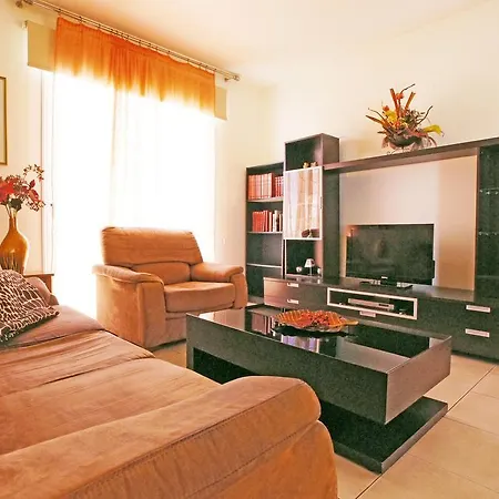 Arcadia Villa *